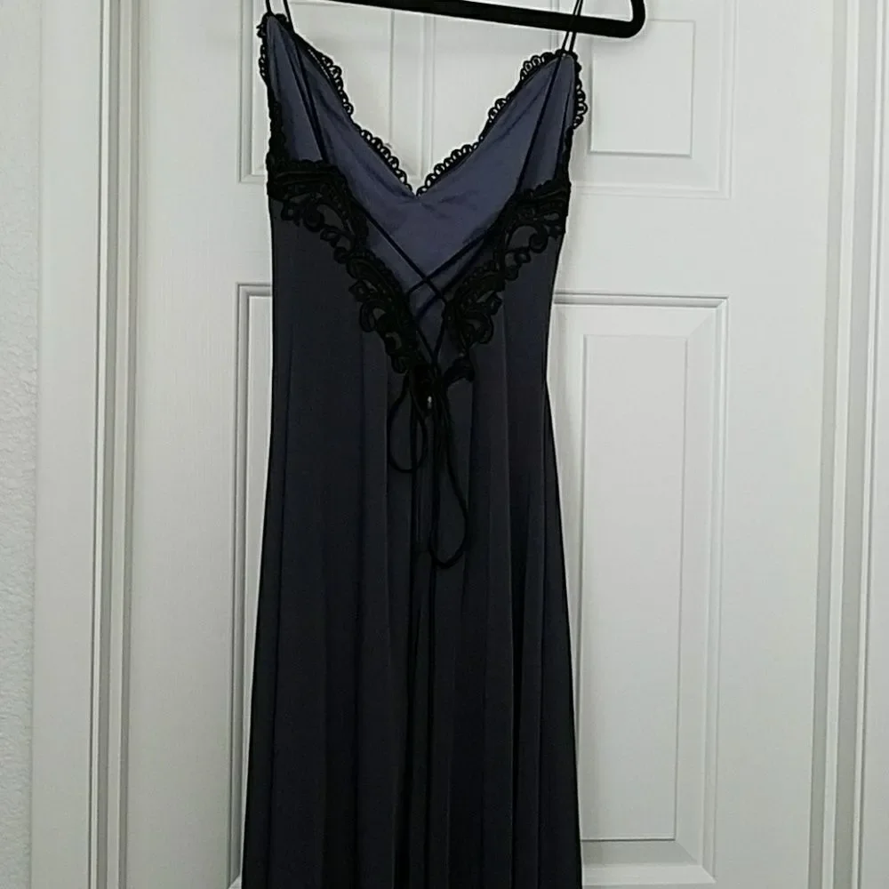 Tadashi Women's Dark Gray Floor Length Evening Gown S Cubic Zirconia Accents - Picture 3 of 8